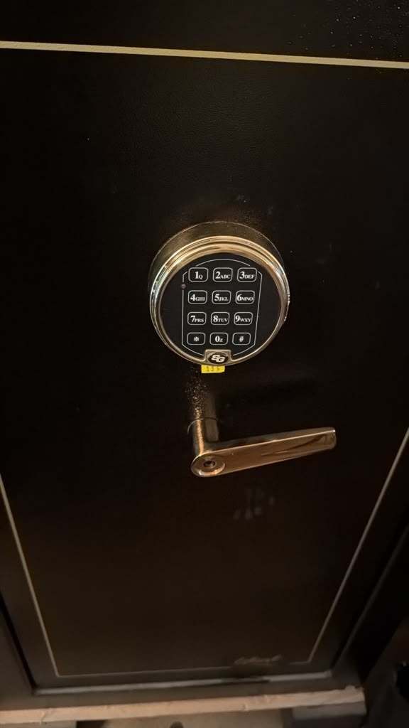 Electronic keypad safe opened by a locksmith